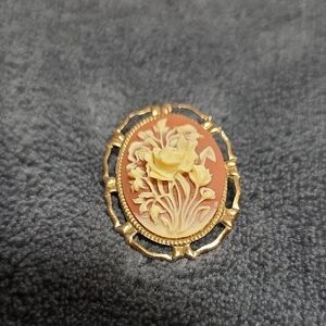 Elegant Gold and Cream Floral Cameo Brooch